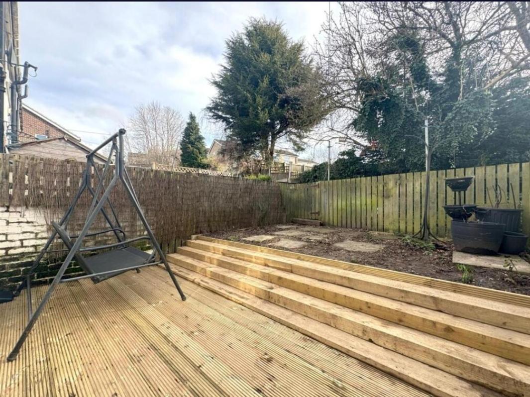 Cosy Brighouse 3 Bed House-Great For Contractors Exterior foto